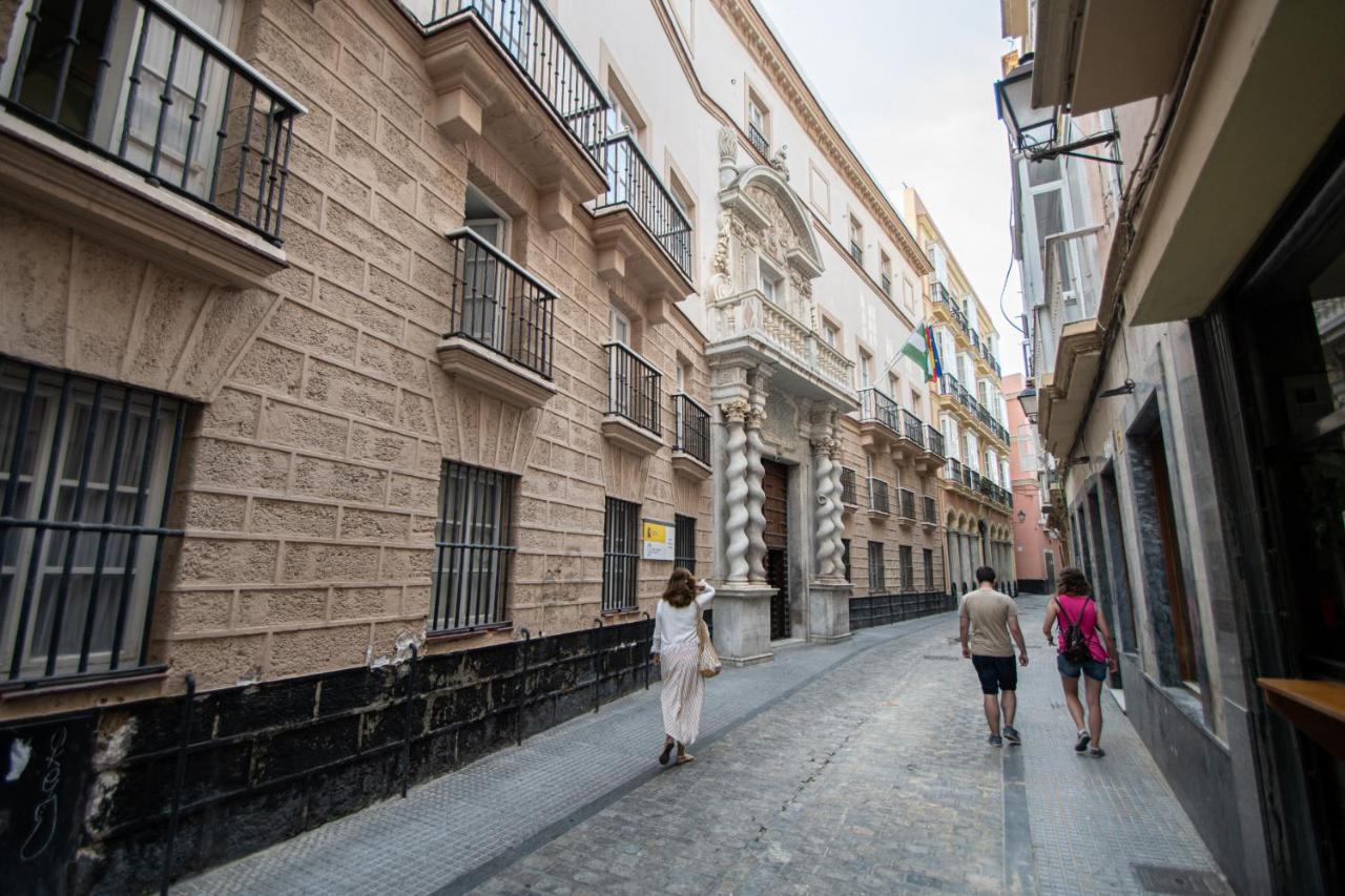 Colon En Cádiz